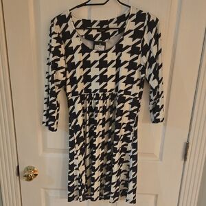 Reborn Black and White Houndstooth Long Sleeve Dress